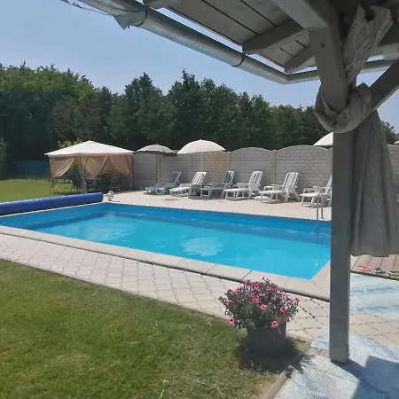 Апартаменты Harangvirag Apartmanhaz 2