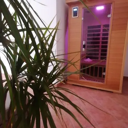 Harangvirag Apartmanhaz 2 * Шиофок