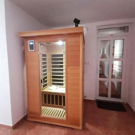 Harangvirag Apartmanhaz 2 Апартаменты *